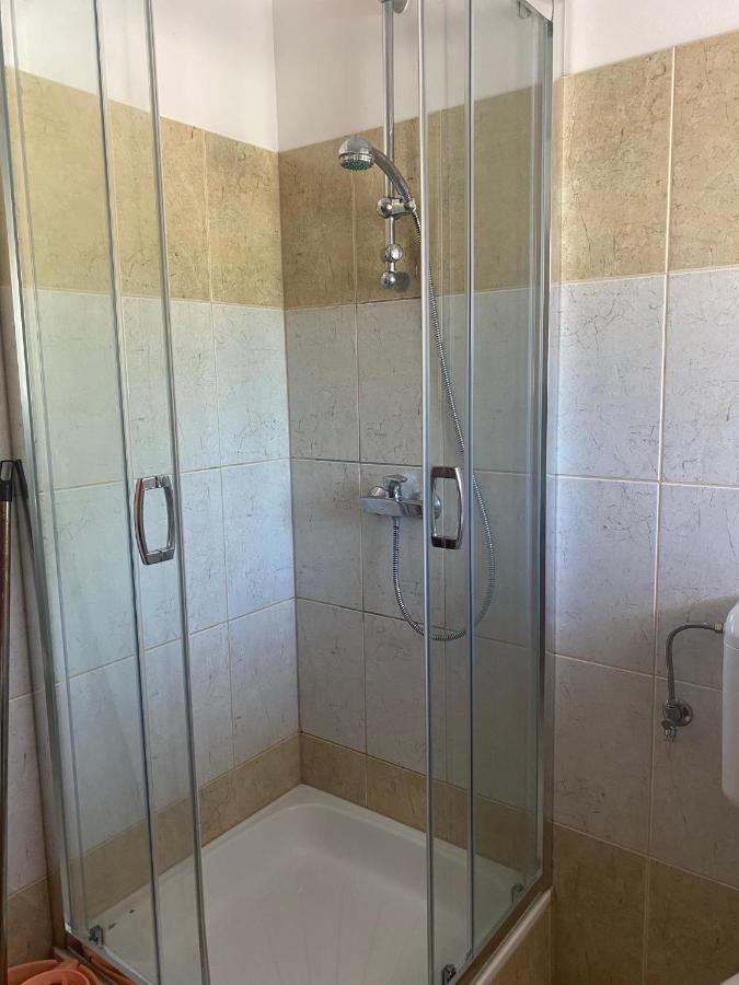 Abigel Apartmanhaz 블로톤퓌레드 외부 사진
