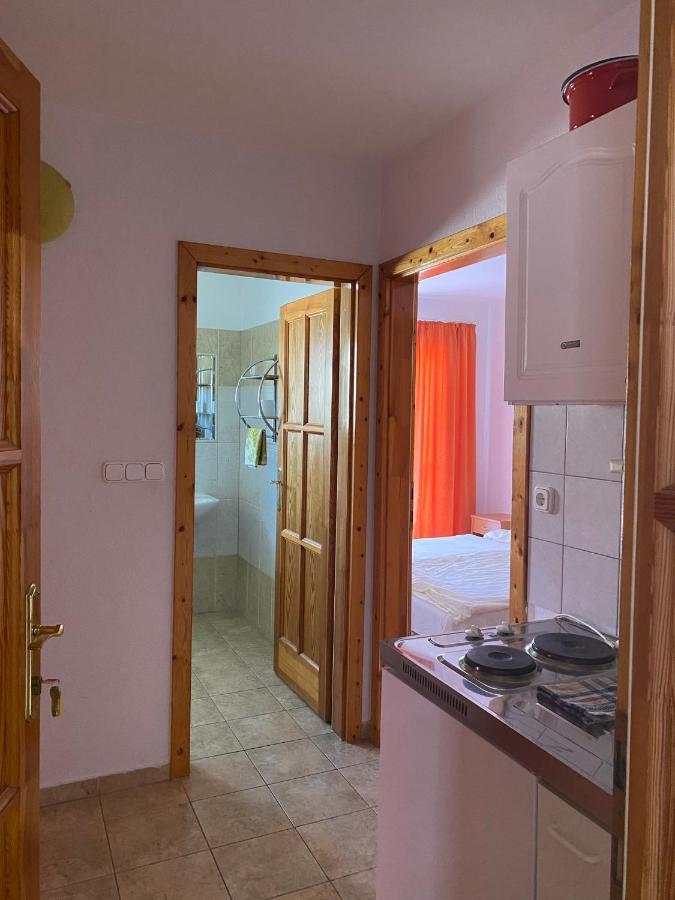 Abigel Apartmanhaz 블로톤퓌레드 외부 사진