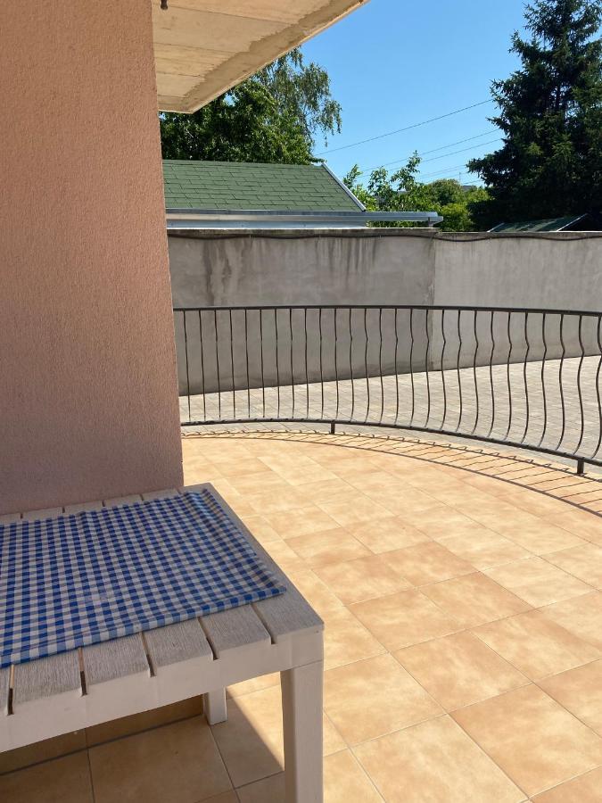 Abigel Apartmanhaz 블로톤퓌레드 외부 사진