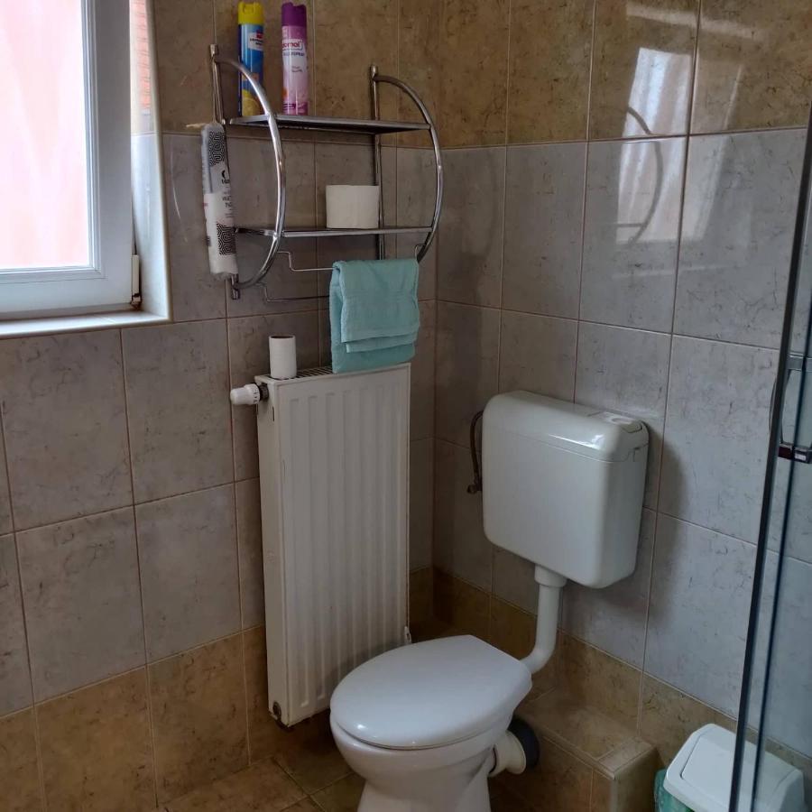Abigel Apartmanhaz 블로톤퓌레드 외부 사진