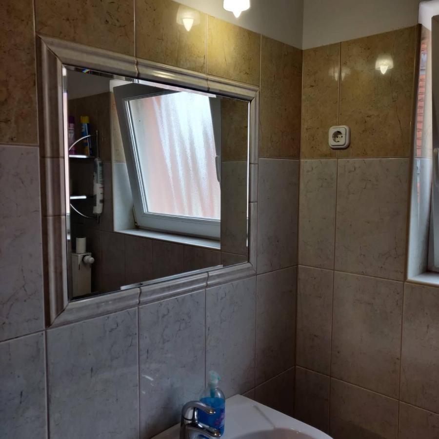 Abigel Apartmanhaz 블로톤퓌레드 외부 사진